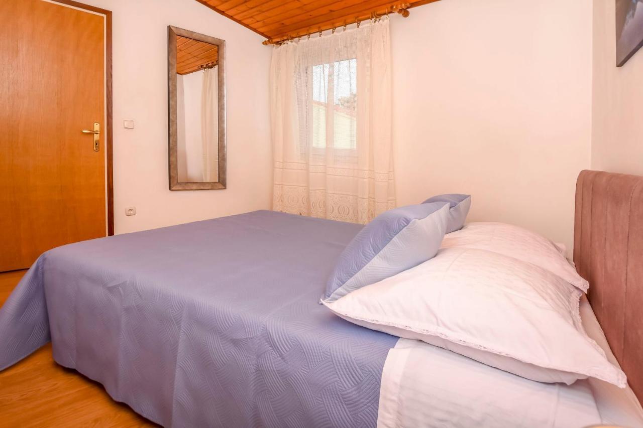 Apartment Mira Primošten Zimmer foto
